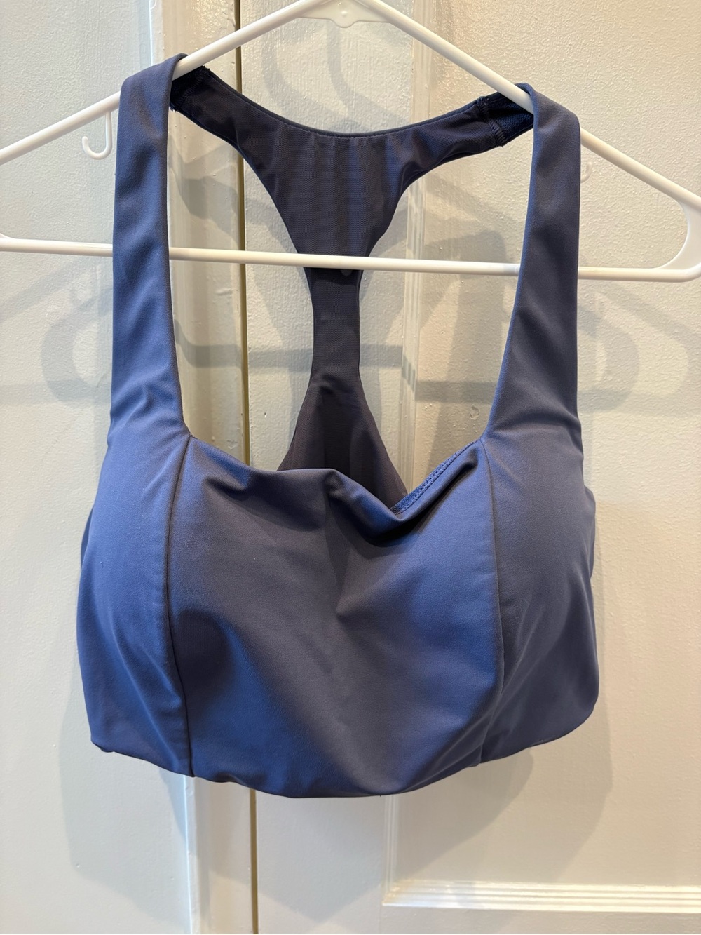 Victoria’s Secret Lightweight Sports Bra Purple 38DD Wireless Racerback Padded